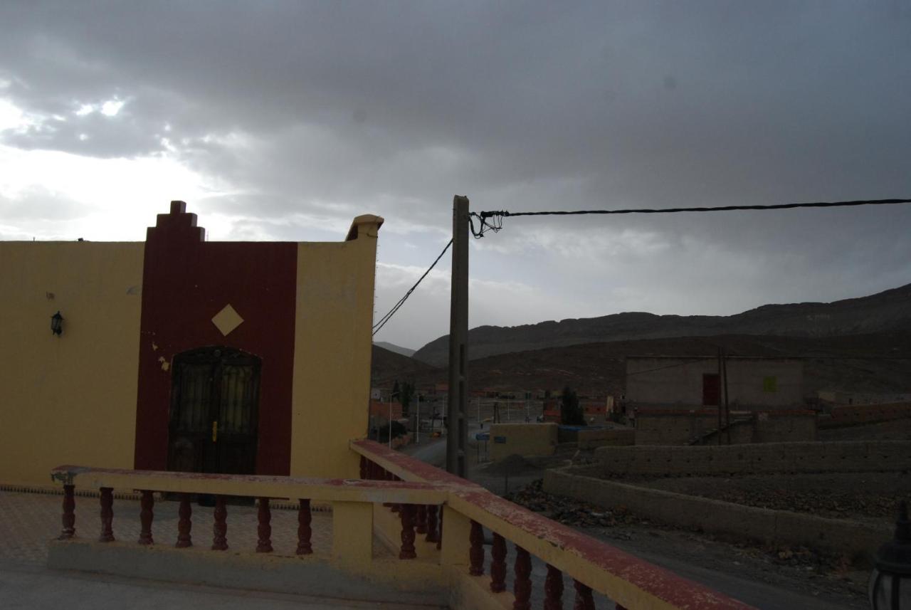 Auberge Tafilalt Bouzmou Bouzmou Imilchil Exterior foto